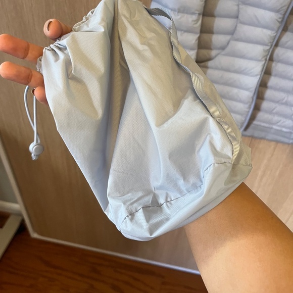 Lululemon Pack It Down Jacket Blue Linen Size 6 - Picture 3 of 6